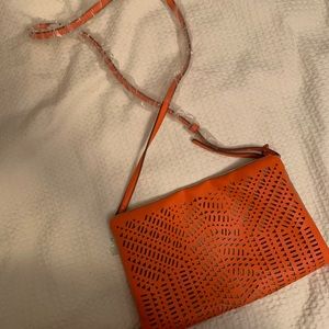 Stella & Dot brand new adjustable cross body